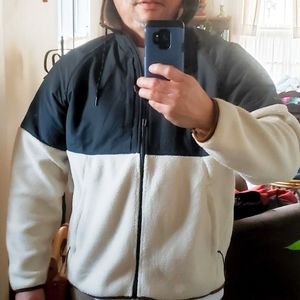 Old Navy Men Hoodie Jacket. New, no tags